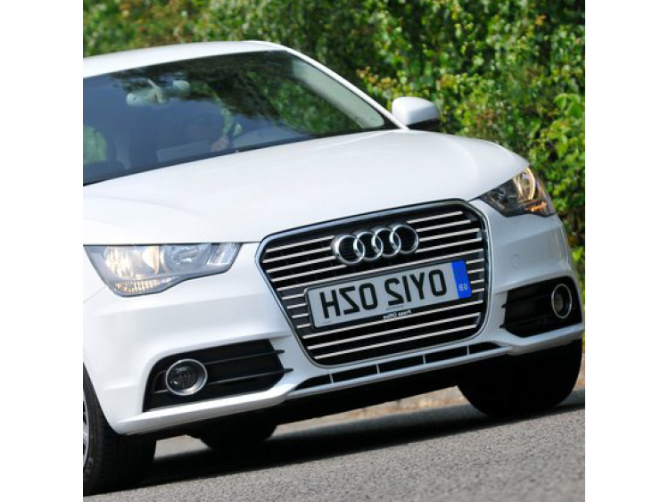 Cornice cromata griglia radiatore Audi A1 10-18 Sportback & Audi A1 10-19