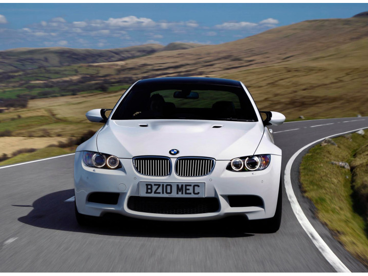 Cornice cromata griglia radiatore BMW M3 E90 Berline 07-08 BMW M3 E90 Berline LCI 08-11 BMW M3 E92 Coup&eacute; 07-10 BMW M3 E92 Coup&eacute; LCI 09-13 BMW M3 E93 Cabriolet 08-10 BMW M3 E93 Cabriolet LCI 09-13