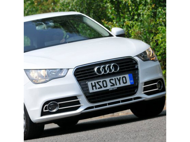Cornice cromata per fari antinebbia Audi A1 1018 Sportback  Audi A1 1019