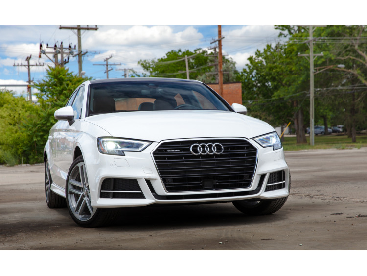 Cornice cromata per fari antinebbia Audi A3 S&eacute;rie 3 Phase 2 16-26/S&eacute;rie 3 Phase 2 Limousine 16-26...