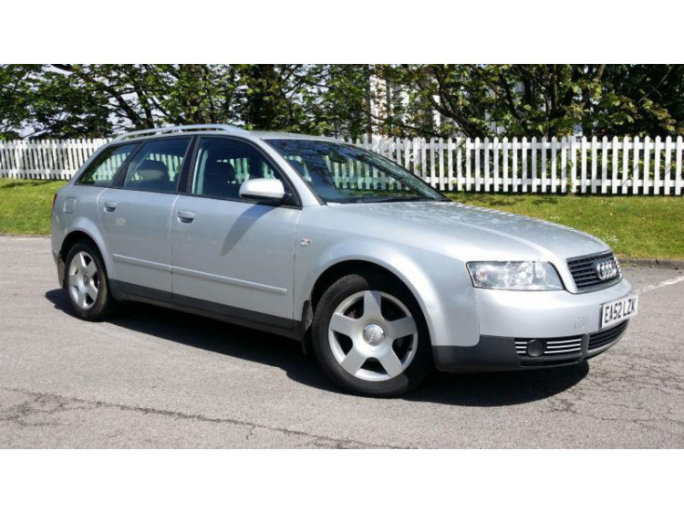 Cornice cromata per fari antinebbia Audi A4 s&eacute;rie 2 00-04