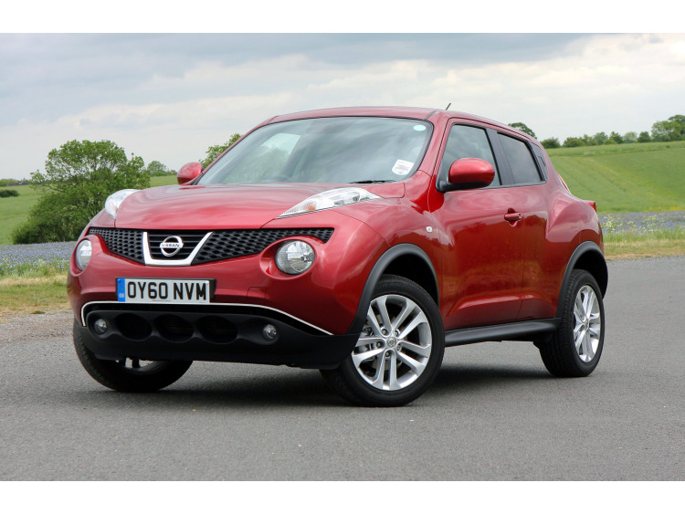 Cornice della griglia radiatore inferiore cromata Nissan Juke