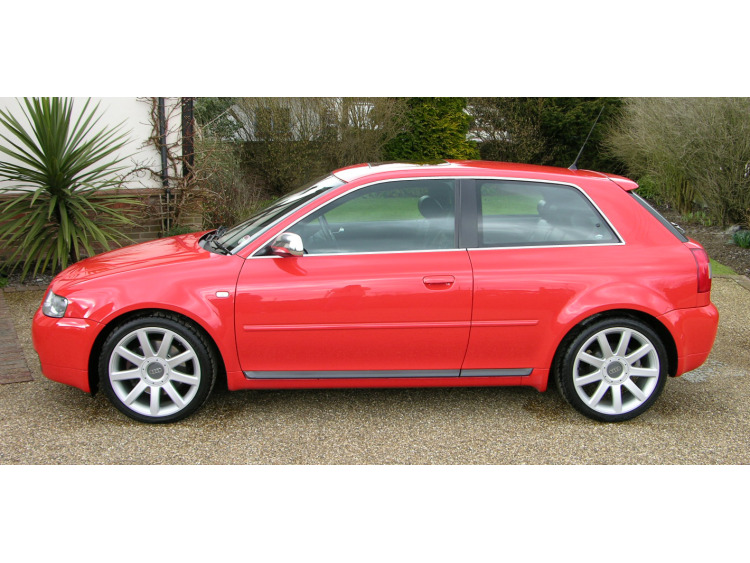 Fascia cromata di contorno dei vetri laterali Audi S3 98-03