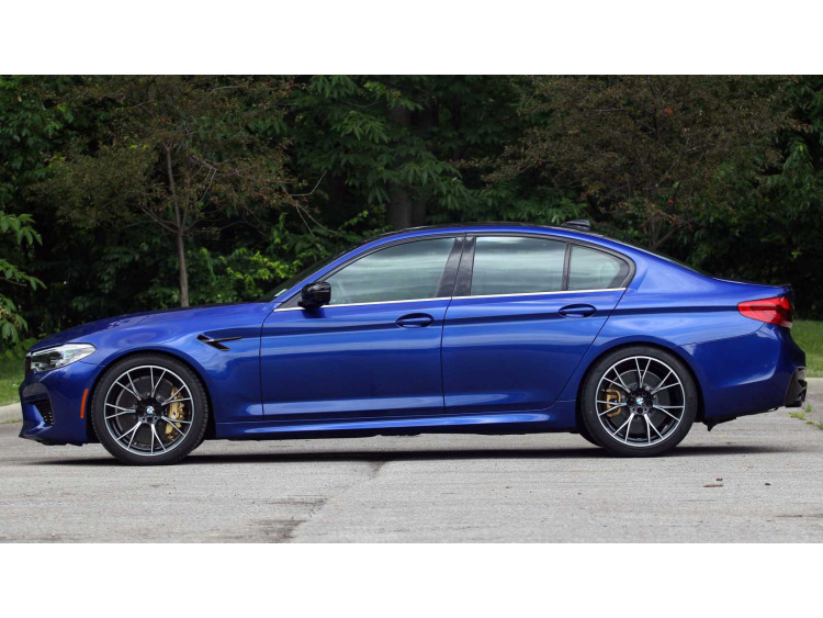 Fascia cromata di contorno inferiore dei vetri laterali BMW M5