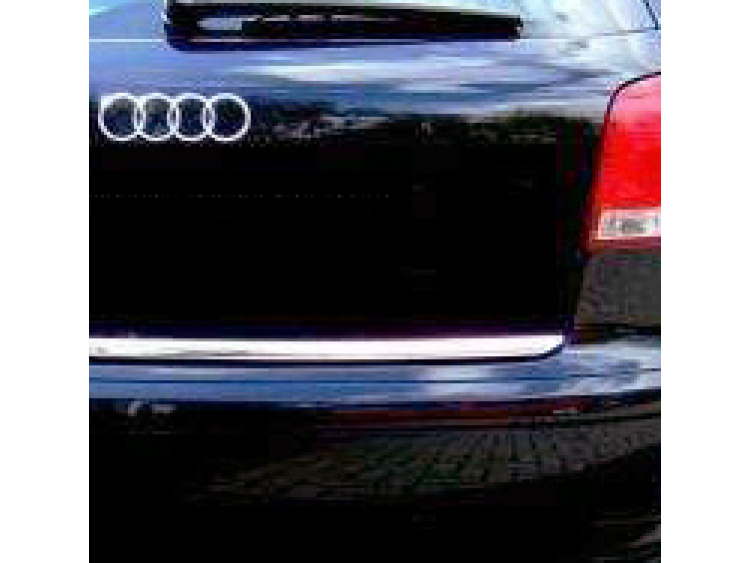 Fascia per bagagliaio cromata Audi A3 s&eacute;rie 2 03-08 & Audi A3 s&eacute;rie 2 phase 2 08-12