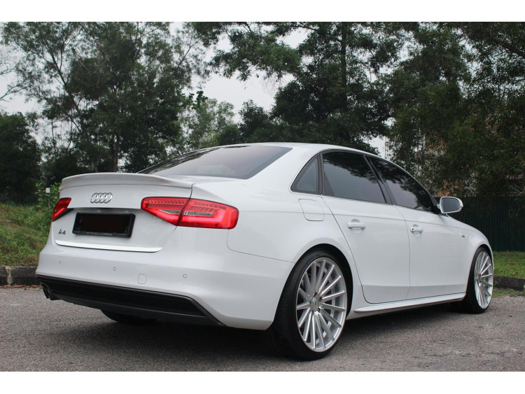 Fascia per bagagliaio cromata Audi A4 s&eacute;rie 3 07-11