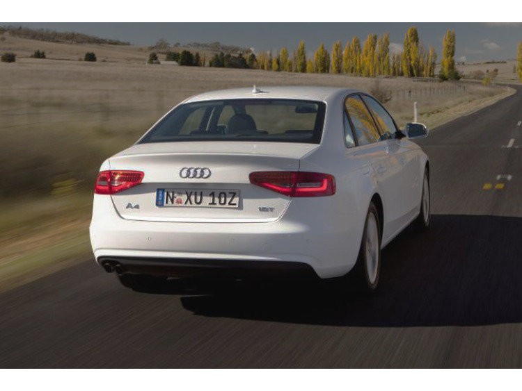 Fascia per bagagliaio cromata Audi A4 s&eacute;rie 3 phase 2 11-15