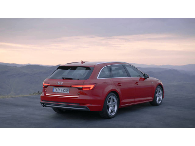 Fascia per bagagliaio cromata Audi A4 série 4 avant 1526