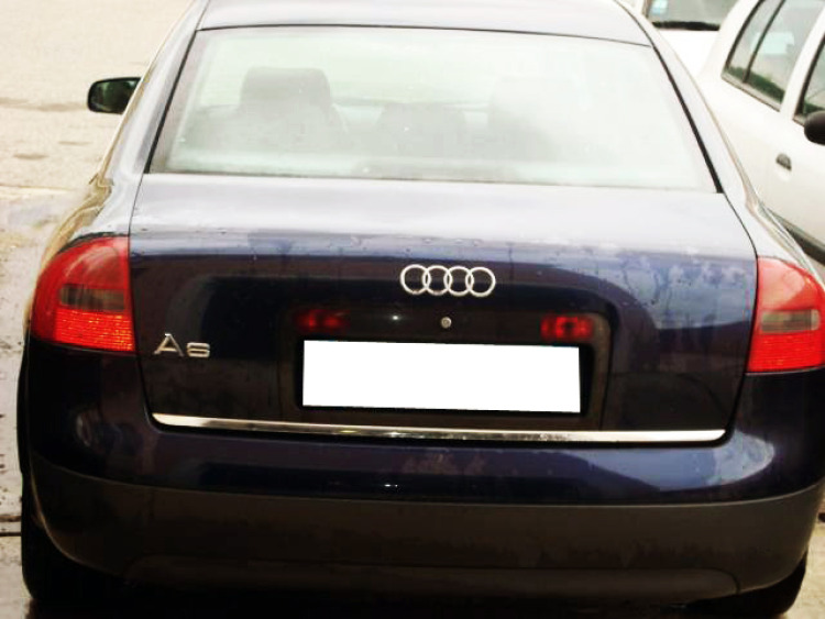 Fascia per bagagliaio cromata Audi A6 S&eacute;rie 2 97-01/S&eacute;rie 2 Avant 97-05/S&eacute;rie 2 Phase 2 01-04/S&eacute;rie 