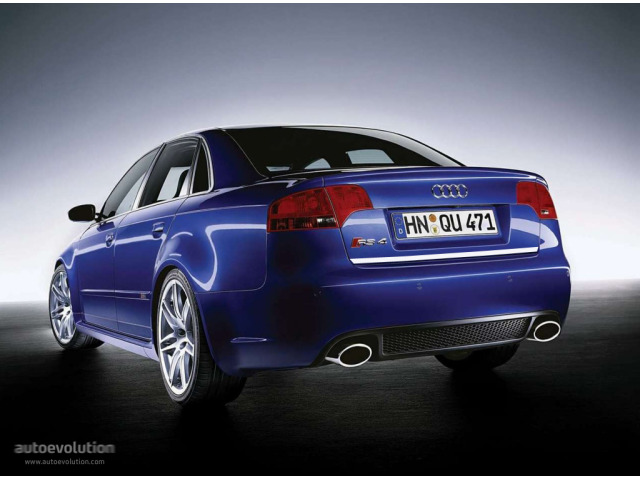 Fascia per bagagliaio cromata Audi RS4 0508