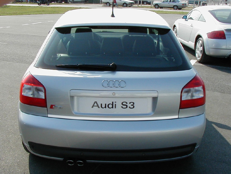 Fascia per bagagliaio cromata Audi S3 98-03