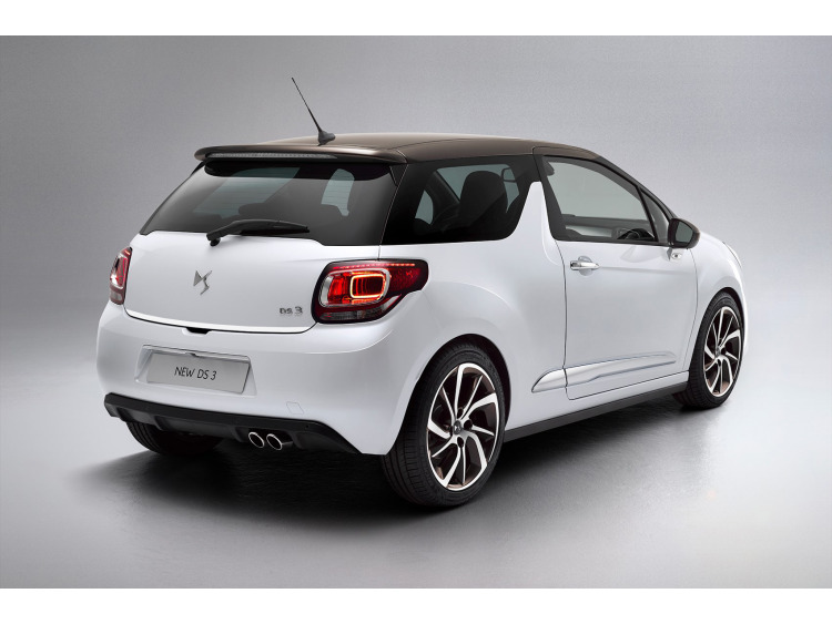 Fascia per bagagliaio cromata DS 3 16-26 & DS 3 Cabriolet 16-26