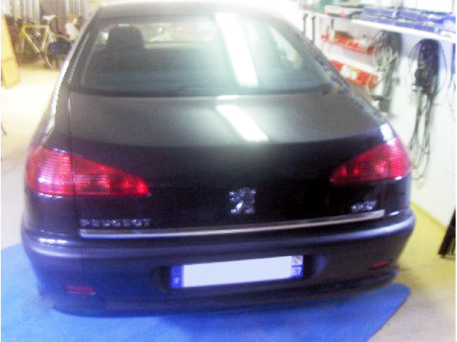 Fascia per bagagliaio cromata Peugeot 607