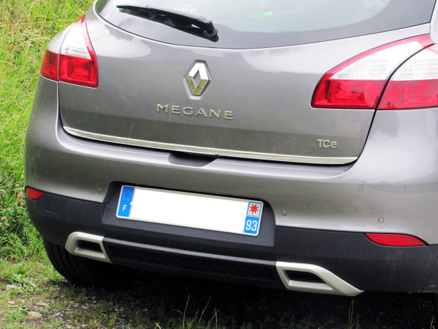 Fascia per bagagliaio cromata Renault Mégane III 0812 Renault Mégane III phase 2 1213 Renault Mégane III phase 3 1321