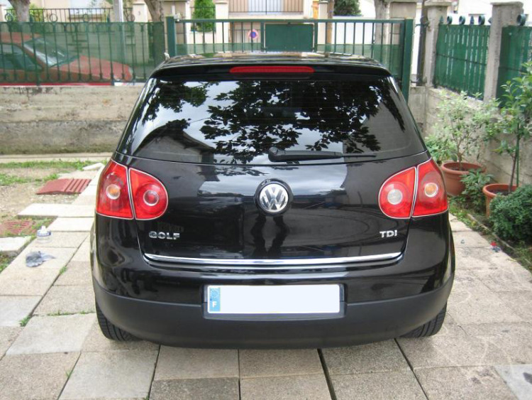 Fascia per bagagliaio cromata VW Golf 5 VW Golf 5 GT TDI VW Golf 5 GTI VW Golf 5 R32